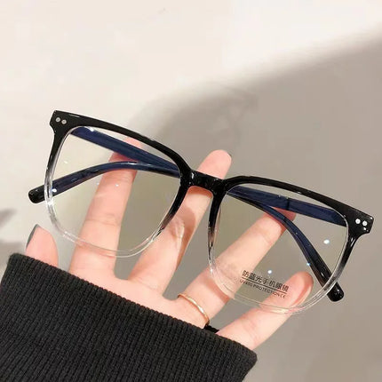 A Fashionable And Trendy Anti Blue Light Large Frame With Gradient