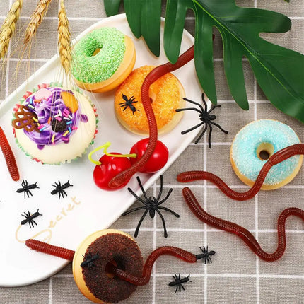 10Pcs Simulated Insects Earthworms Soft Rubber Toy Floor Dragons Props