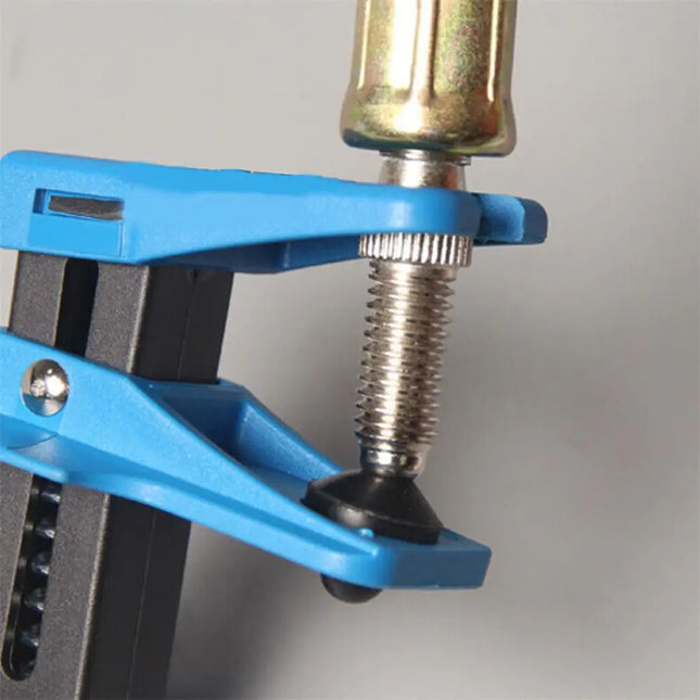 4pcs Car Brake Oil Pipe Plug Automotive Brake Nozzle Clamp Oil Tool