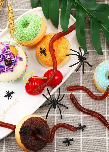 10Pcs Simulated Insects Earthworms Soft Rubber Toy Floor Dragons Props