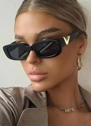 New Sunglasses Metal V Square Fashion Sunglasses Lady Retro Street