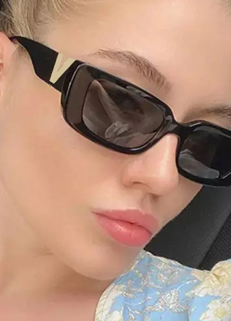 New Sunglasses Metal V Square Fashion Sunglasses Lady Retro Street