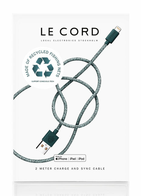 Green iPhone Lightning cable · 2 meter · Made of recycled fishing nets