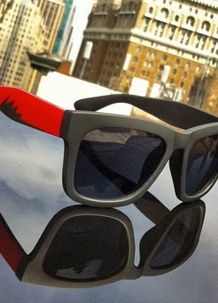 Jase New York Avery Sunglasses in Fire Red