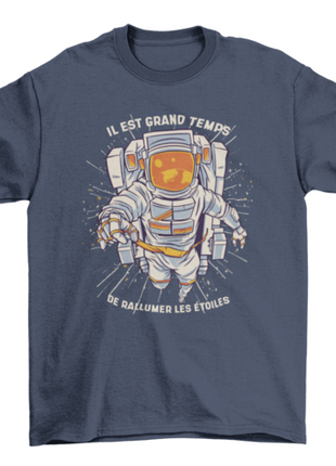 Astronaut frontal illustration t-shirt